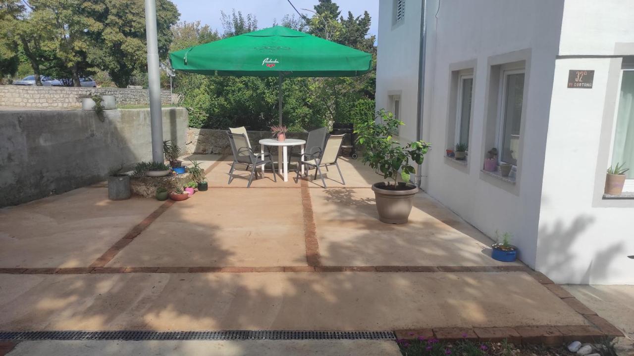 Apartment Loparina Nerezine Ngoại thất bức ảnh
